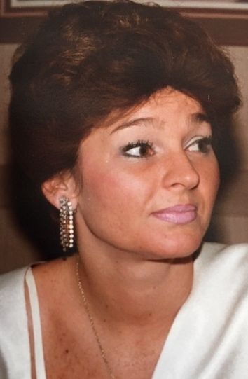Morley, Roberta M. "Bobbie" (nee Hawthorne)